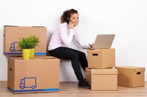 preventivo per trasloco
Cliente su scatole per traslochi